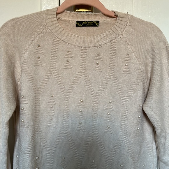NWOT Beige Pearl Warm Sweater - Picture 3 of 4